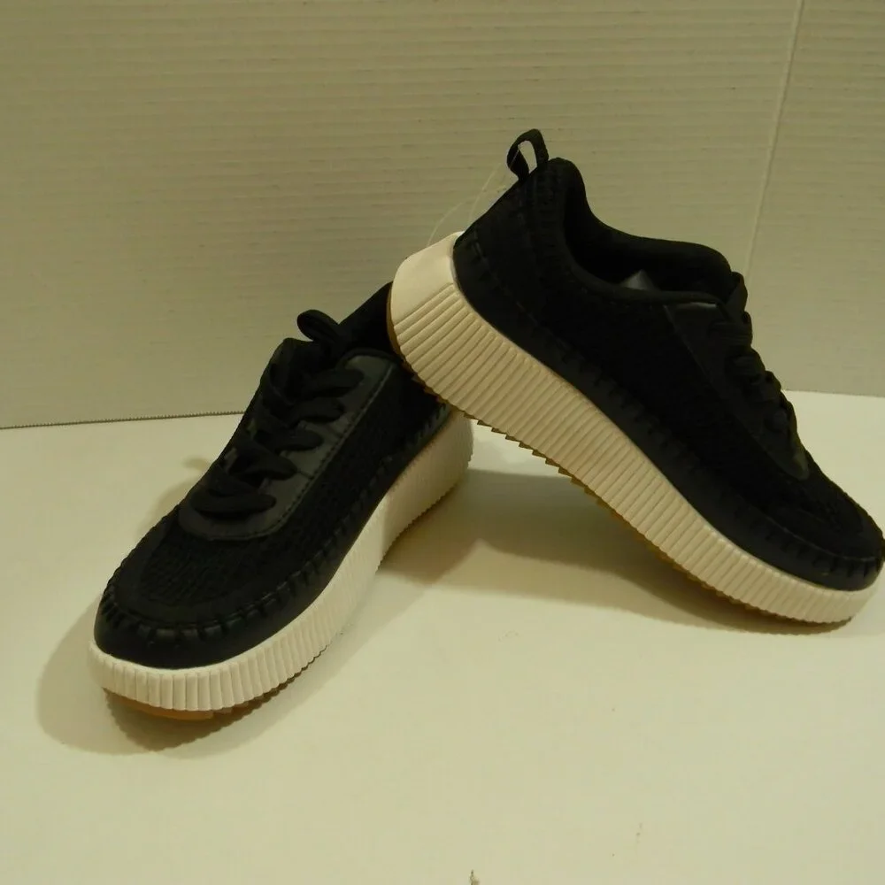 La Sheelah Black Sneakers Platform Lace-up NWOT